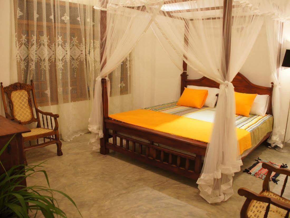 Srimali'S Residence Unawatuna Exterior photo