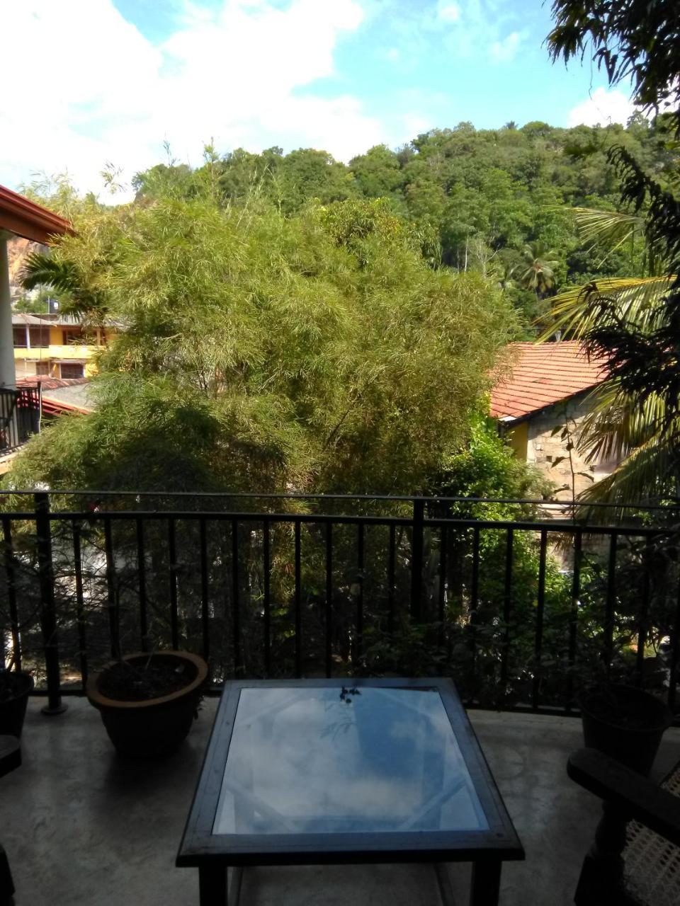 Srimali'S Residence Unawatuna Exterior photo